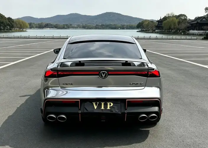 Changan UNI-V 2022 Model 1.5T Sports Edition – фото 5