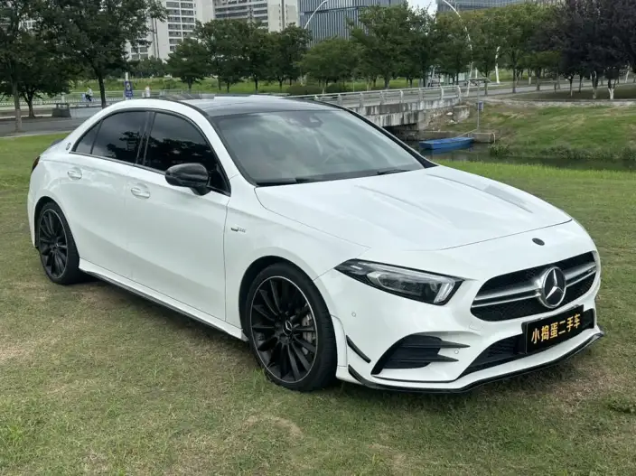 Mercedes-Benz A-Class AMG 2020 Model AMG A 35 L 4MATIC – фото 3