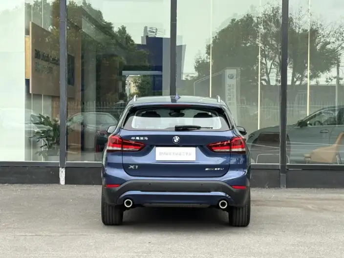 BMW X1 2020 Model sDrive25Li Leading Model – фото 4
