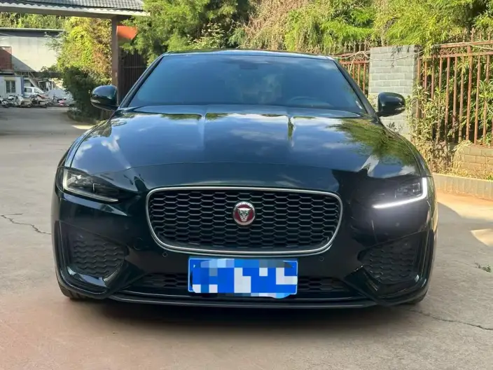 Jaguar XE L 2024 Model 2.0T 250PS R-DYNAMIC S Enterprising Sports Edition – фото 2