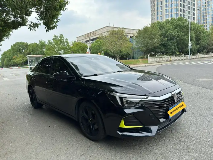 Roewe i6 MAX 2020 Model 300TGI Automatic Cool Smart Driving Edition – фото 3