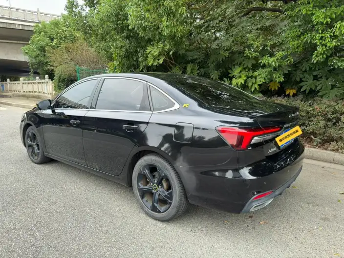 Roewe i6 MAX 2020 Model 300TGI Automatic Cool Smart Driving Edition – фото 4