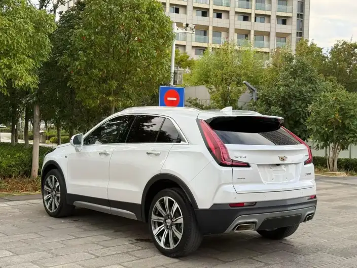 Cadillac XT4 2021 Model 28T 4WD Platinum edition – фото 4