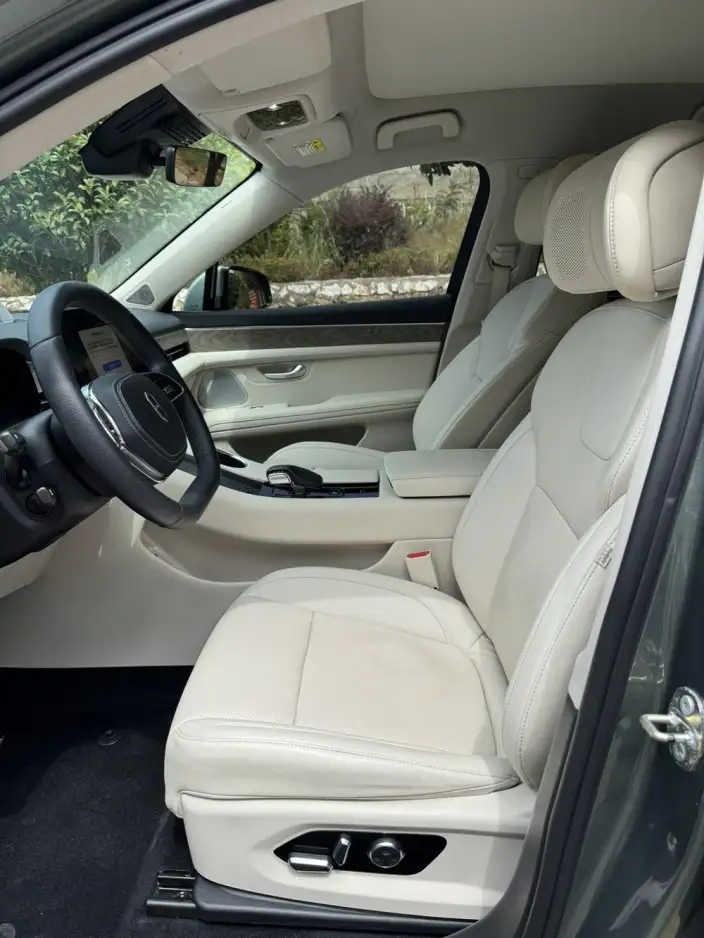 Aito M5 2022 Model Extended Range 4WD performance version – фото 7