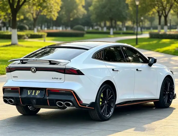 Changan UNI-V 2022 Model 1.5T Sports Edition – фото 6