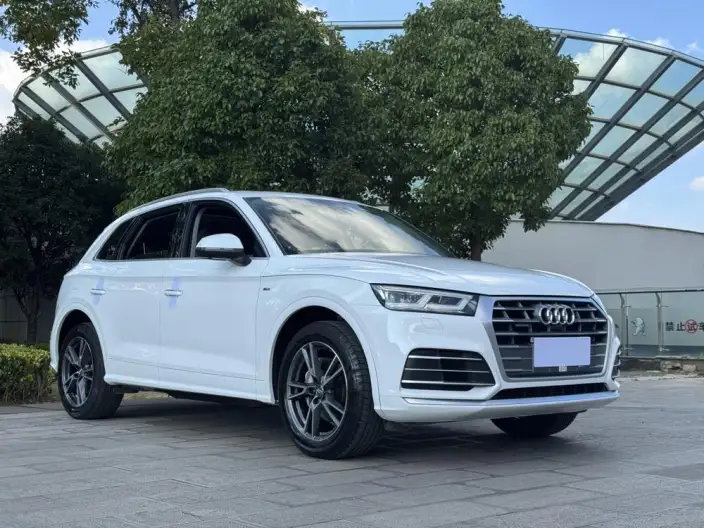 Audi Q5L 2020 Model 40 TFSI Rong Xiang Fashion Model – фото 3