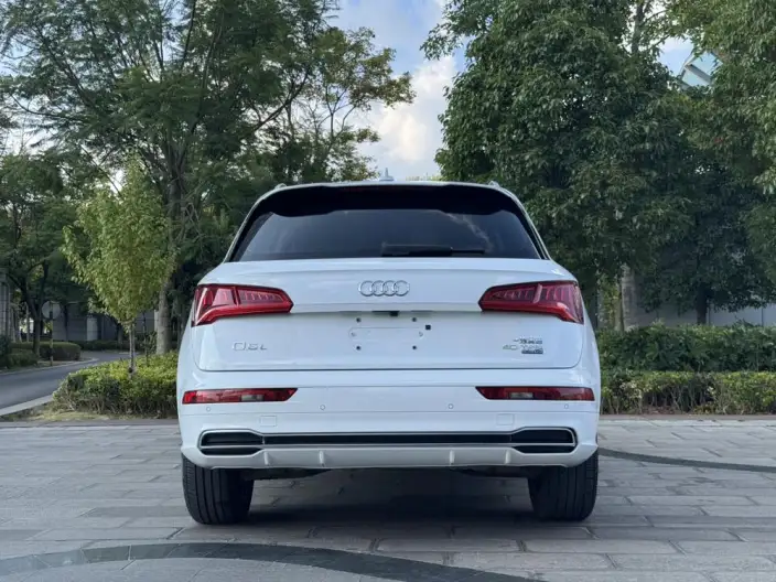 Audi Q5L 2020 Model 40 TFSI Rong Xiang Fashion Model – фото 6