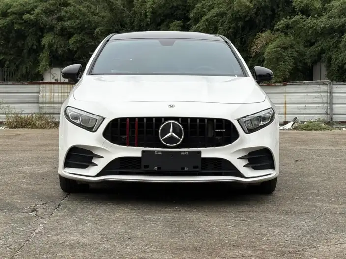 Mercedes-Benz A-class 2023 Model A 200 L Sports sedan Fashion Edition – фото 2