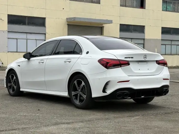 Mercedes-Benz A-class 2023 Model A 200 L Sports sedan Fashion Edition – фото 4