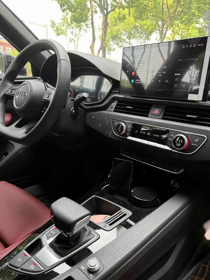 Audi A4 L 2024 Model 40 TFSI Luxury Dynamic Model – фото 6