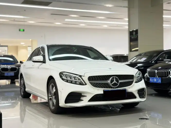Mercedes-Benz C-Class 2020 Model C 260 L Sports Edition – фото 3