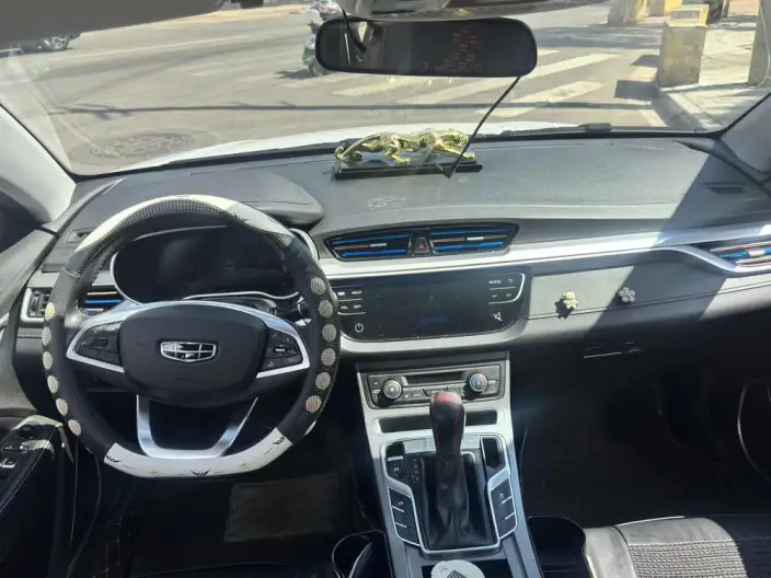 Geely Emgrand 2020 Model 1.5L CVT Up Edition – фото 9