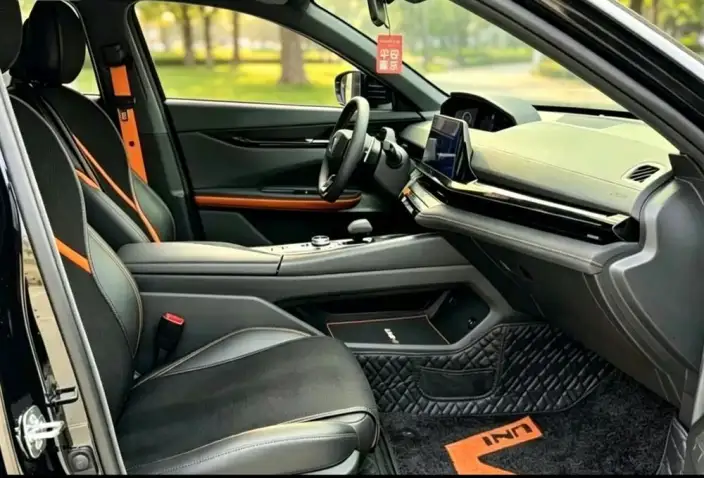 Changan UNI-V 2022 Model 1.5T Sports Edition – фото 9