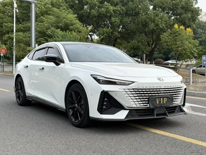 Changan UNI-V 2022 Model 1.5T Noble Model – фото 3