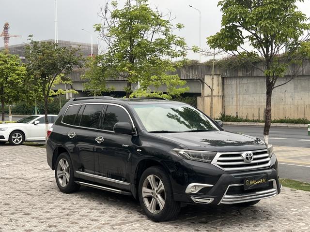 Toyota Highlander 2012 2.7L FWD 7-Seater Luxury – фото 3
