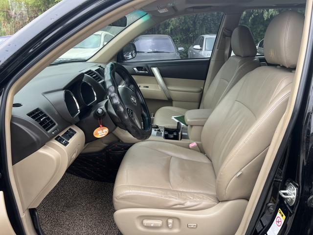Toyota Highlander 2012 2.7L FWD 7-Seater Luxury – фото 6