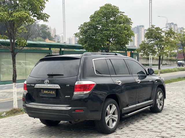 Toyota Highlander 2012 2.7L FWD 7-Seater Luxury – фото 9