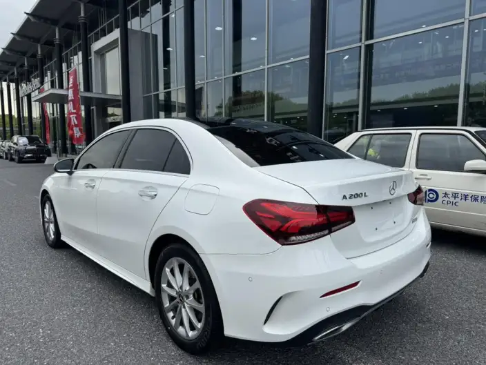 Mercedes-Benz A-class 2021 Model A 200 L Sports sedan Fashion Edition – фото 5