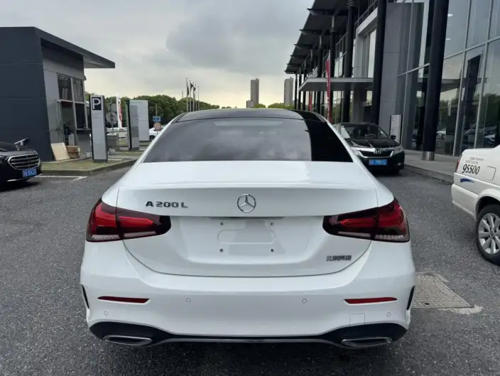 Mercedes-Benz A-class 2021 Model A 200 L Sports sedan Fashion Edition – фото 6