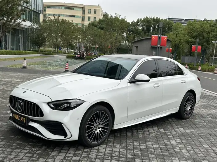 Mercedes-Benz C-Class 2024 Model C 260 L Sports Edition – фото 1