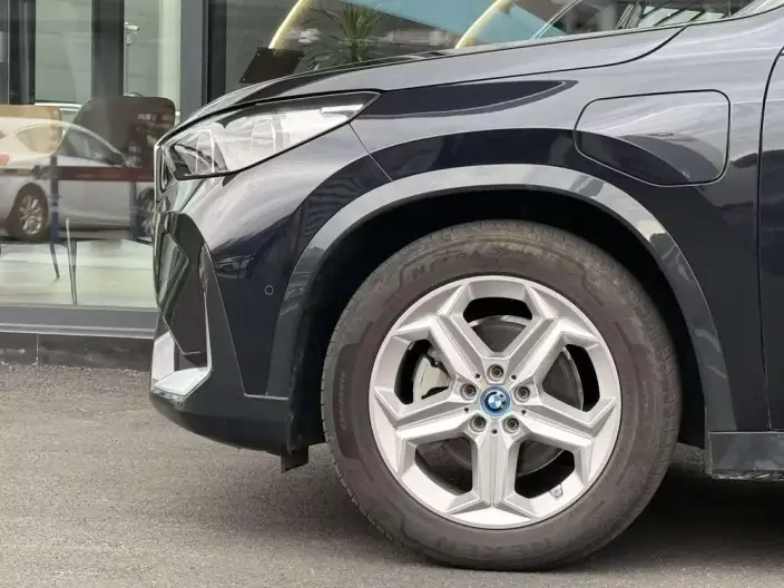 BMW iX 1 2024 Model eDrive25L X Design Set – фото 7