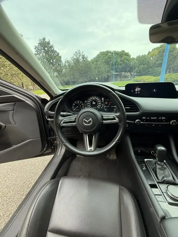 Mazda3 Axela 2022 Model 2.0L Automatic Zhi Shine Edition – фото 5