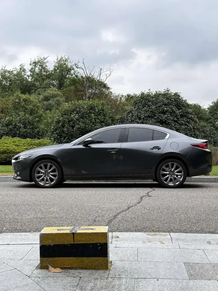Mazda3 Axela 2022 Model 2.0L Automatic Zhi Shine Edition – фото 6