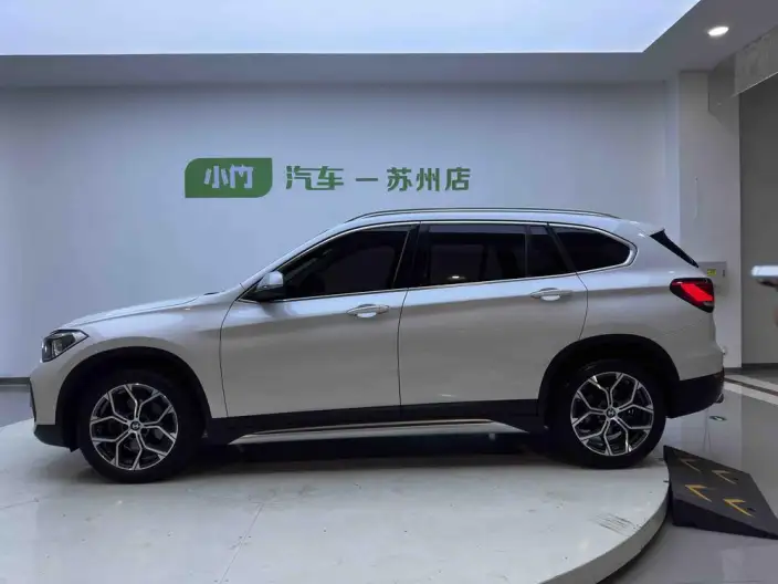 BMW X1 2022 Model sDrive20Li Exclusive Model – фото 4