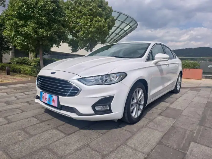 Ford Mondeo 2020 Model EcoBoost 180 Fashion Model – фото 1