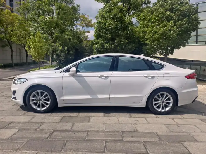 Ford Mondeo 2020 Model EcoBoost 180 Fashion Model – фото 3