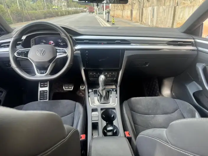 Volkswagen CC 2021 Model 330TSI Dazzling version – фото 9