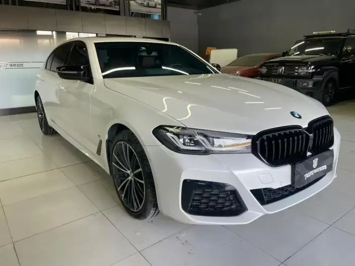 BMW 5 Series 2022 Model 530Li Leading Model M Sports Set – фото 3