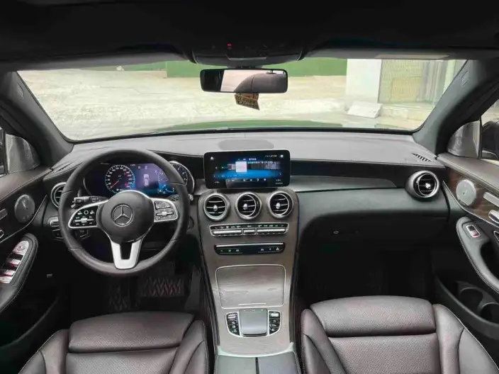 Mercedes-Benz GLC 2020 Model GLC 260 L 4MATIC Luxury Model – фото 7