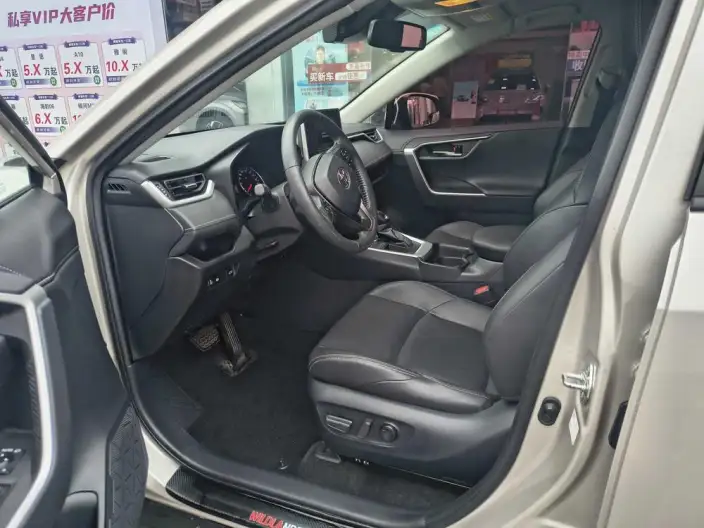 Toyota Wildlander 2020 Model 2.0L 2WD Premium Edition – фото 9