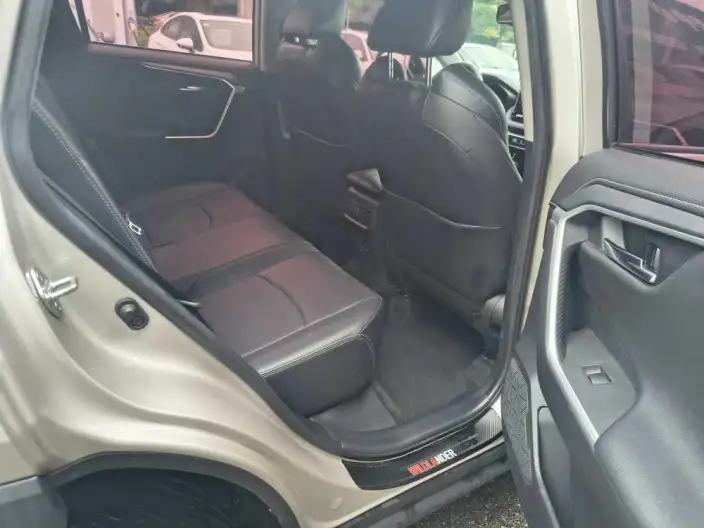 Toyota Wildlander 2020 Model 2.0L 2WD Premium Edition – фото 10