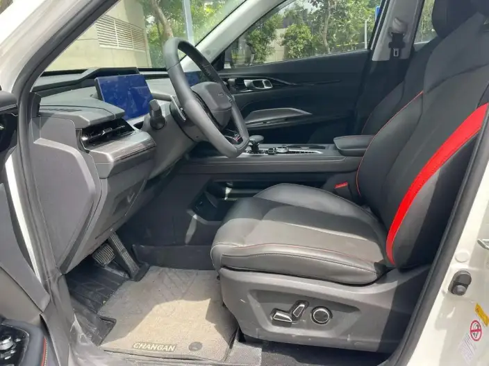 Changan Auchan Z6 2022 Model Blue whale 1.5T DCT Smart Edition Model – фото 9