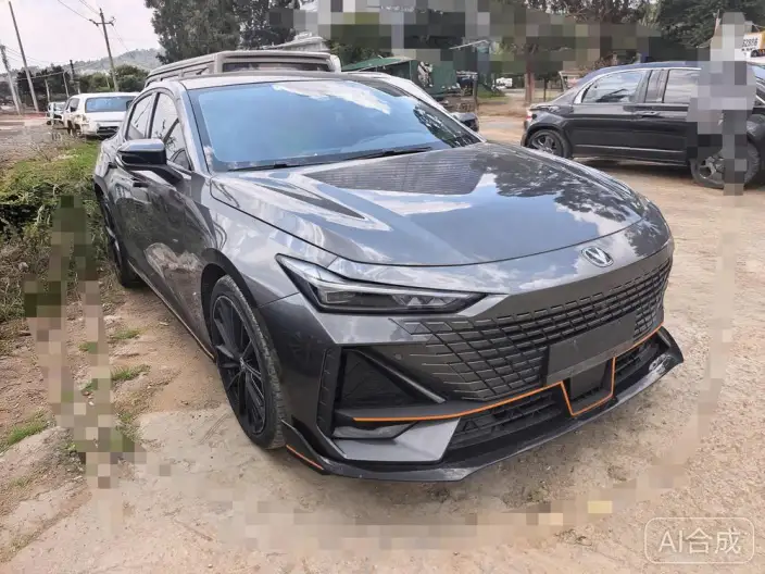 Changan UNI-V 2022 Model 1.5T Noble Model – фото 3