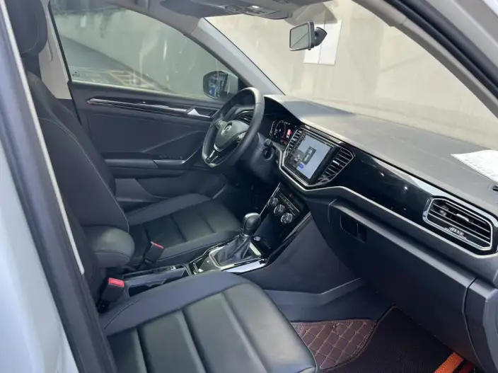 Volkswagen T-Roc 2020 Model 280TSI DSG 2WD Comfort Model – фото 10