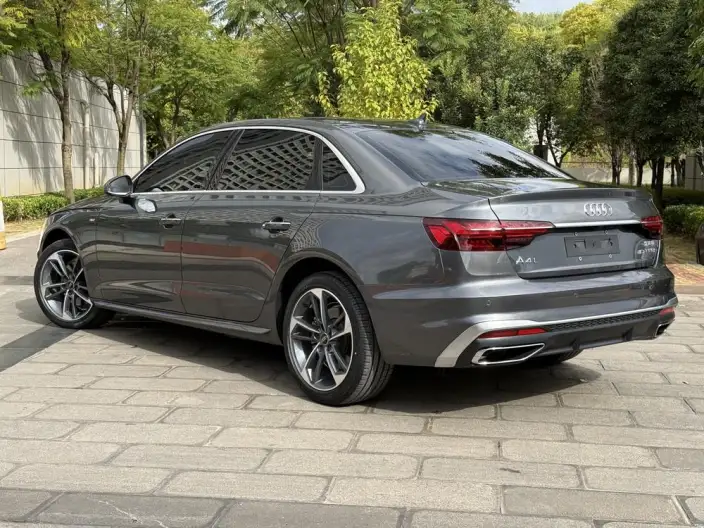 Audi A4 L 2022 Model 40 TFSI Fashion Dynamic Model – фото 4