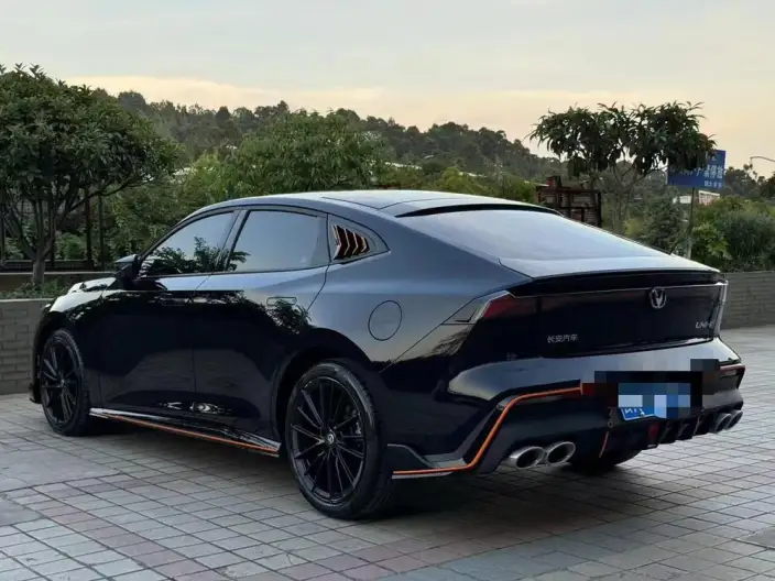 Changan UNI-V 2024 Model 1.5T Noble Model – фото 3