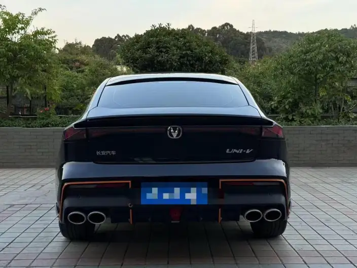 Changan UNI-V 2024 Model 1.5T Noble Model – фото 4