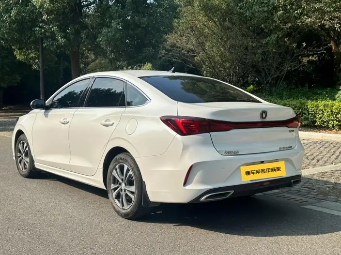 Changan Eado 2023 Model PLUS Changxiang Edition Blue whale NE 1.4T GDI DCT Noble Model – фото 4