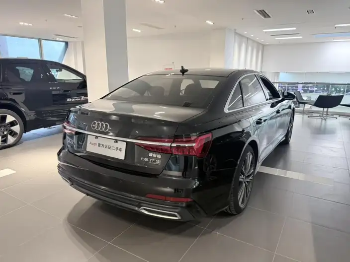 Audi A6L 2021 Model 55 TFSI quattro Exclusive Dynamic Model – фото 4