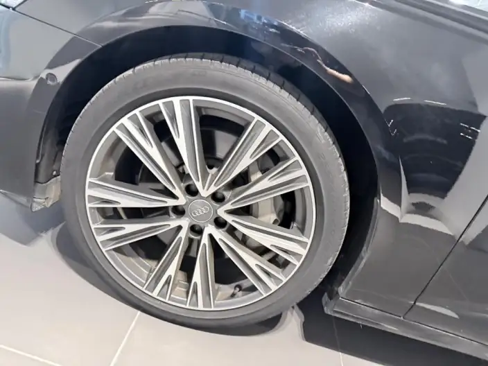 Audi A6L 2021 Model 55 TFSI quattro Exclusive Dynamic Model – фото 5