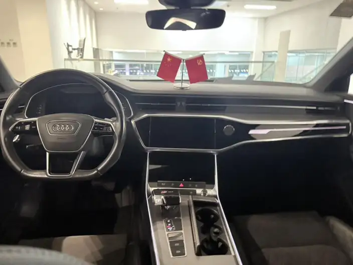 Audi A6L 2021 Model 55 TFSI quattro Exclusive Dynamic Model – фото 6