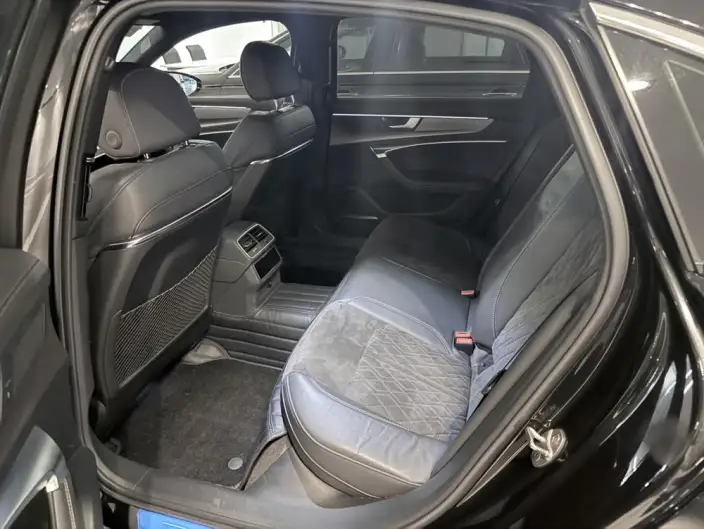 Audi A6L 2021 Model 55 TFSI quattro Exclusive Dynamic Model – фото 9