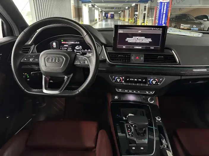 Audi Q5L Sportback 2021 Model 40 TFSI Luxury Model – фото 7