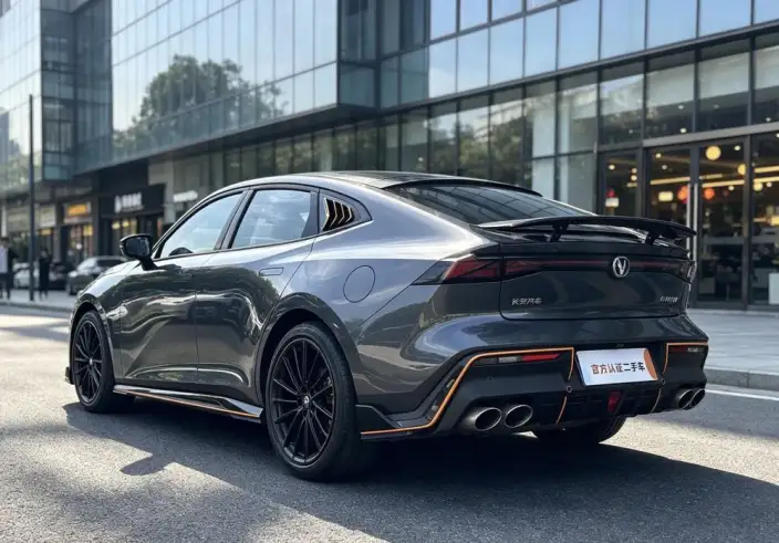 Changan UNI-V 2022 Model 1.5T Sports Edition – фото 3