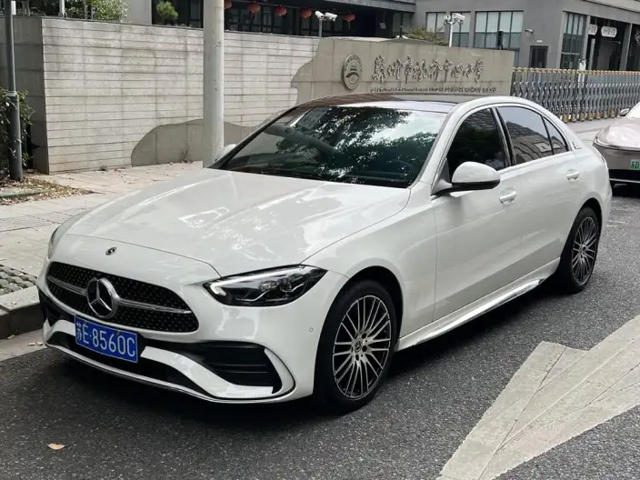Mercedes-Benz C-Class 2024 Model C 260 L Sports Edition – фото 1
