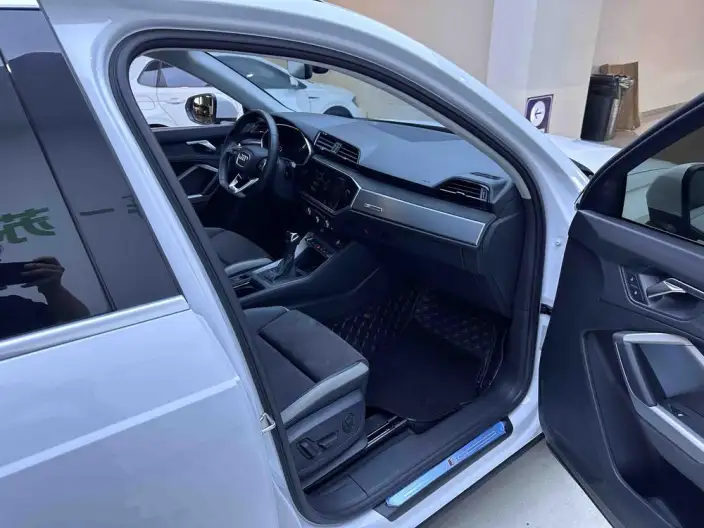 AUDI Q3 2022 Model 35 TFSI Fashion Dynamic Model – фото 9